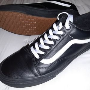 Vans leather old skool MTE Size (10.5)